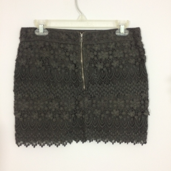 American Eagle Outfitters AEO Womens Sz 6 Brown Embroidered Mini Skirt - Picture 2 of 5